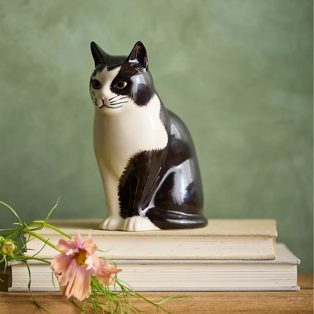 Ceramic cat vase